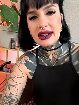 InkedBiitch online show from 01.12.26