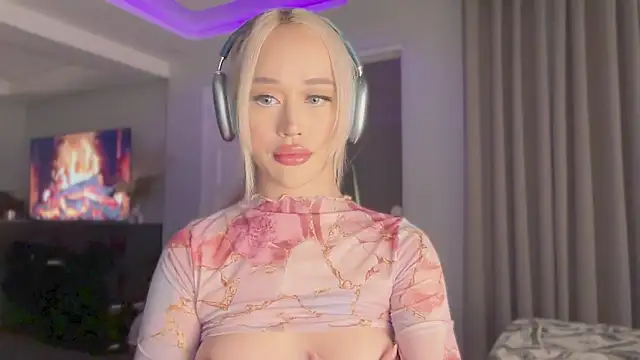 Snapshot of Carrie_Colbyxx chatting on 02.21.25 Carrie Colbyxx online show from 02.21.25