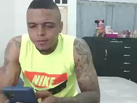 hot and naughty latin online show from 12.17.24