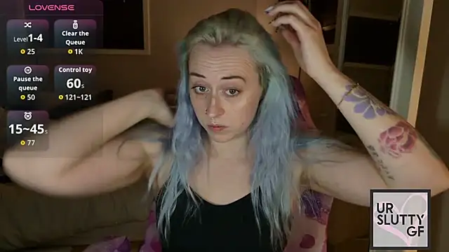 Snapshot of ursluttygf chatting on 06.22.26 ursluttygf online show from 06.22.26