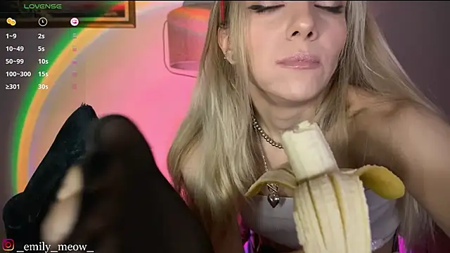 Snapshot of _Emily_Sweety_ chatting on 12.24.24 Emily Sweety online show from 12.24.24