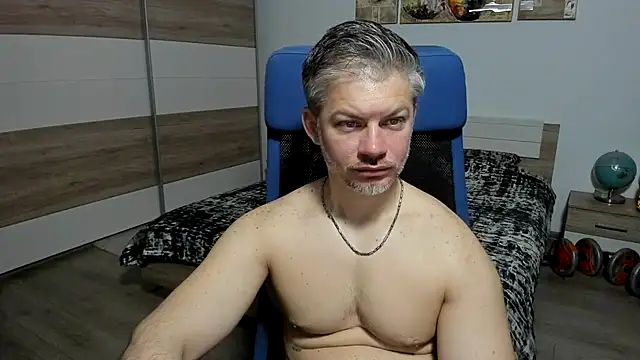 Snapshot of RobbyShawz chatting on 04.23.26 RobbyShawz online show from 04.23.26