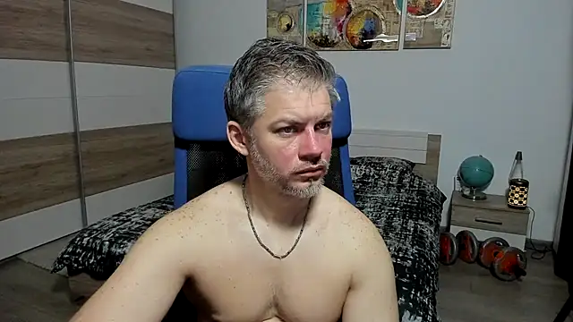 Snapshot of RobbyShawz chatting on 05.01.26 RobbyShawz online show from 05.01.26