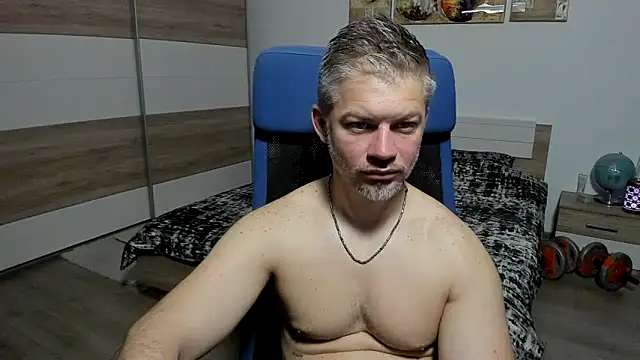 Snapshot of RobbyShawz chatting on 05.17.26 RobbyShawz online show from 05.17.26