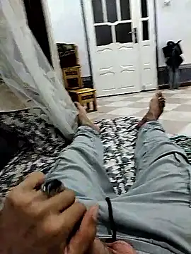 Snapshot of yacinemsila chatting on 10.16.25 yacinemsila online show from 10.16.25