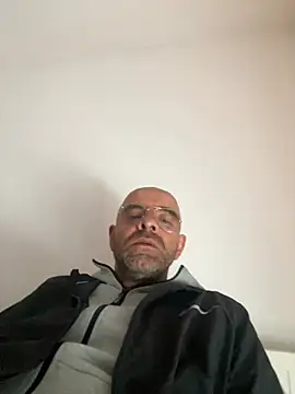 Snapshot of slim1976006 chatting on 05.08.26 slim1976006 online show from 05.08.26