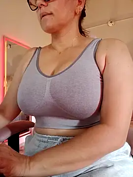 MariaPau 83 online show from 02.28.25