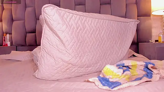 Rianamanson online show from 02.01.25