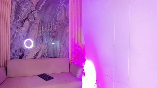 Rianamanson online show from 09.26.25