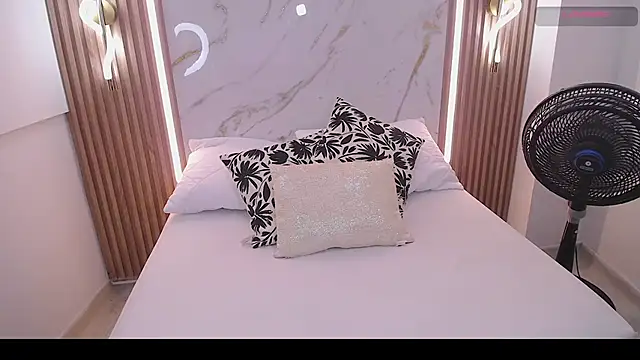 Anthonela love  online show from 03.25.26