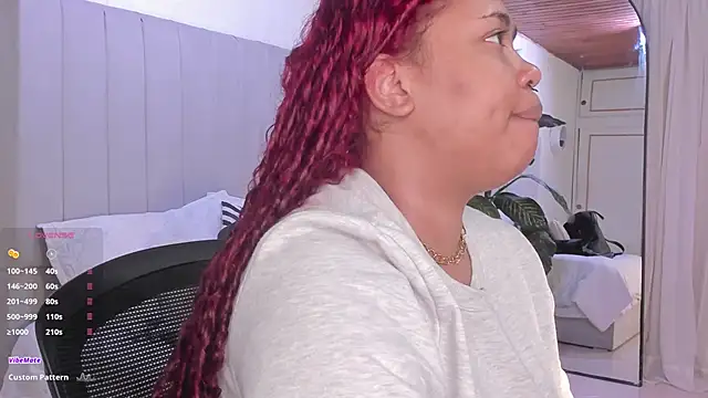 Snapshot of pamela_doll3 chatting on 03.14.25 pamela doll3 online show from 03.14.25