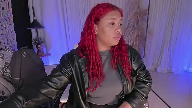 Snapshot of pamela_doll3 chatting on 11.29.25 pamela doll3 online show from 11.29.25