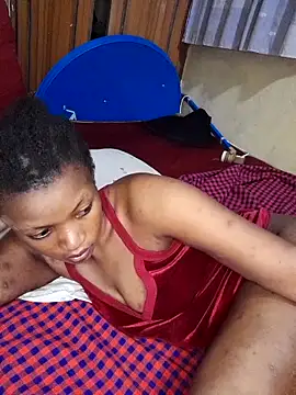 Snapshot of sexpetite chatting on 10.31.25 sexpetite online show from 10.31.25