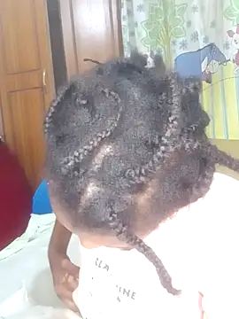 Snapshot of sexpetite chatting on 11.21.25 sexpetite online show from 11.21.25