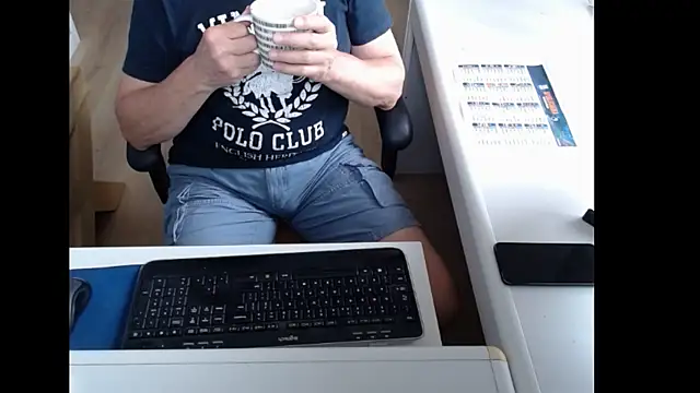 Snapshot of dutchpornking chatting on 06.17.26 dutchpornking online show from 06.17.26