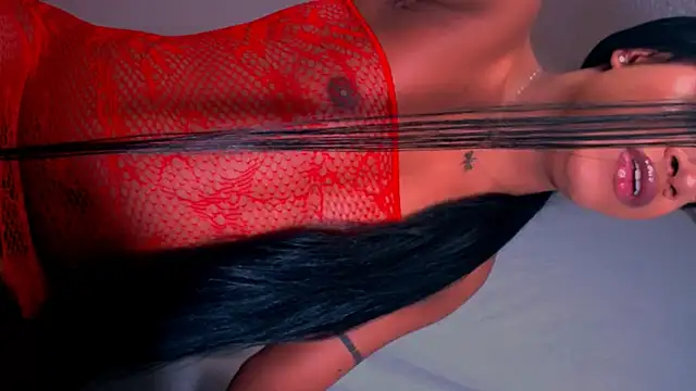 Snapshot of mia_ts_sex chatting on 03.21.25 mia ts sex online show from 03.21.25