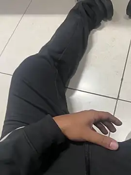 luciferdxm5 online show from 02.24.25