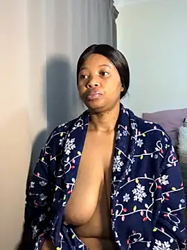 Snapshot of cherrybabe76 chatting on 12.04.25 cherrybabe76 online show from 12.04.25