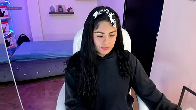 Snapshot of Catalinaa_martinez chatting on 12.03.24 Catalinaa martinez online show from 12.03.24