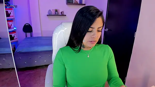 Snapshot of Catalinaa_martinez chatting on 12.29.24 Catalinaa martinez online show from 12.29.24