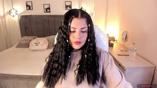 Snapshot of Catalinaa_martinez chatting on 09.18.25 Catalinaa martinez online show from 09.18.25