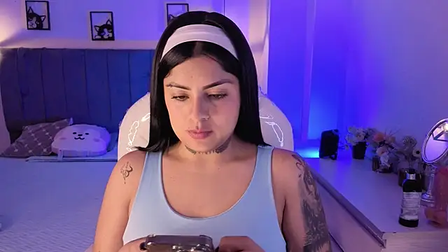 Snapshot of Catalinaa_martinez chatting on 10.31.25 Catalinaa martinez online show from 10.31.25