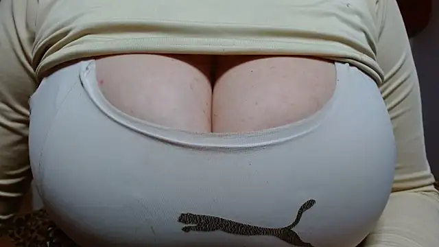 AnnyelinnaLove online show from 01.31.25