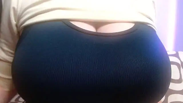 AnnyelinnaLove online show from 02.26.25