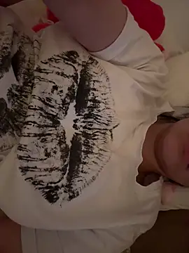 Prettylilgirll online show from 04.15.26