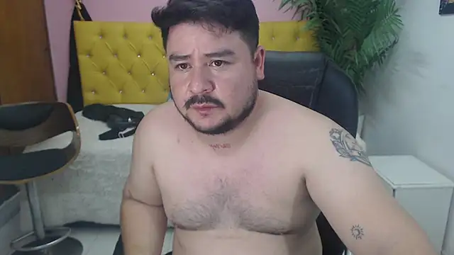 Snapshot of oso_dirty_ chatting on 02.21.25 oso dirty online show from 02.21.25