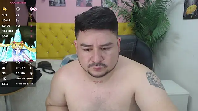 Snapshot of oso_dirty_ chatting on 03.13.25 oso dirty online show from 03.13.25