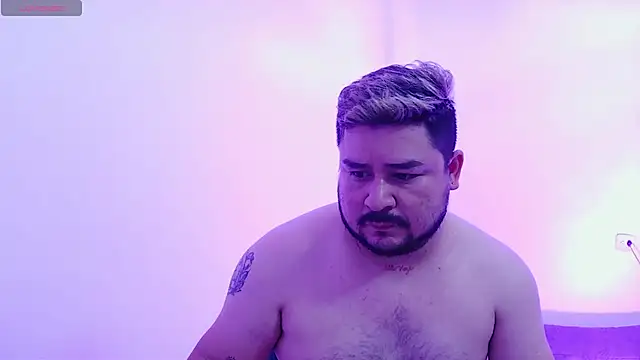 Snapshot of oso_dirty_ chatting on 09.19.25 oso dirty online show from 09.19.25