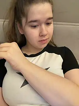 HornyGirlH online show from 04.18.26