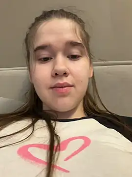 Snapshot of HornyGirlH chatting on 05.10.26 HornyGirlH online show from 05.10.26