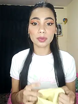 iamemmablake online show from 11.02.25