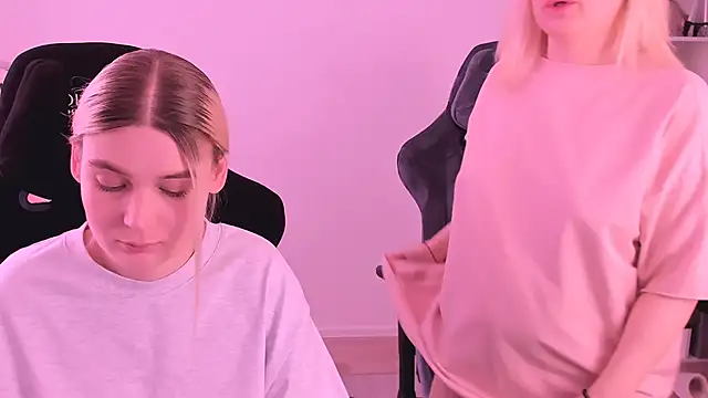 hotblonds online show from 01.04.25