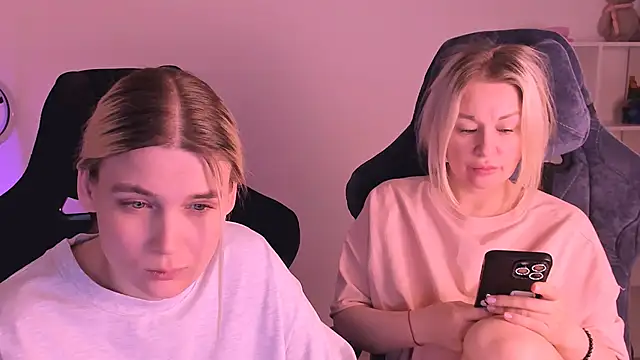 hotblonds online show from 01.06.25