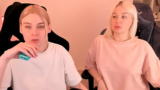 hotblonds online show from 03.06.25