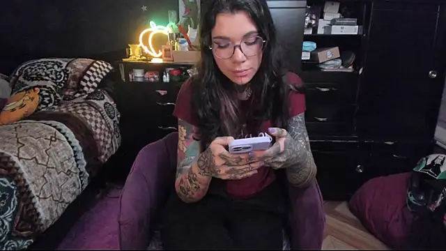 Snapshot of Lilmarieee chatting on 01.23.25 Lilmarieee online show from 01.23.25