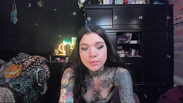 Snapshot of Lilmarieee chatting on 02.06.25 Lilmarieee online show from 02.06.25