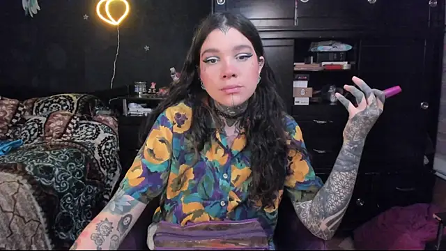 Snapshot of Lilmarieee chatting on 03.12.25 Lilmarieee online show from 03.12.25