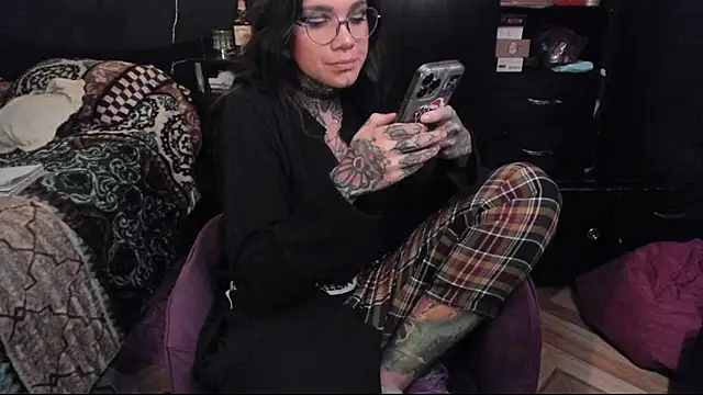 Snapshot of Lilmarieee chatting on 03.15.25 Lilmarieee online show from 03.15.25