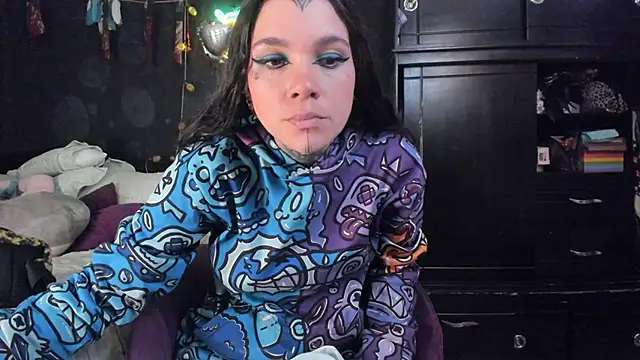 Snapshot of Lilmarieee chatting on 11.05.25 Lilmarieee online show from 11.05.25