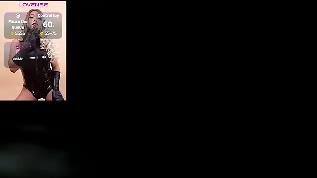 Snapshot of NatiBrunet chatting on 07.13.26 NatiBrunet online show from 07.13.26