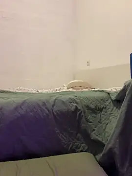 Snapshot of BritneyHall chatting on 09.10.25 BritneyHall online show from 09.10.25