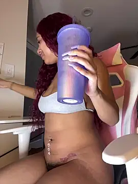 Snapshot of goddessxdreaxo chatting on 12.06.24 goddessxdreaxo online show from 12.06.24