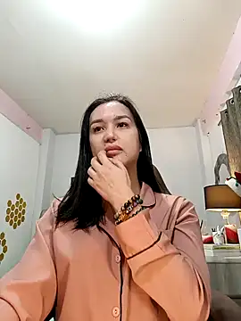 Snapshot of TwilightMistress69 chatting on 12.31.24 TwilightMistress69 online show from 12.31.24