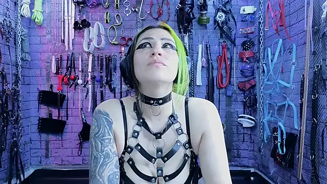 Snapshot of PANDORANEZZ chatting on 03.08.25 PANDORANEZZ online show from 03.08.25