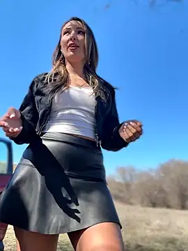 Snapshot of YOUR-KARINA chatting on 03.29.26 YOUR-KARINA online show from 03.29.26