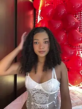 Snapshot of mariam_hill chatting on 02.13.25 mariam hill online show from 02.13.25